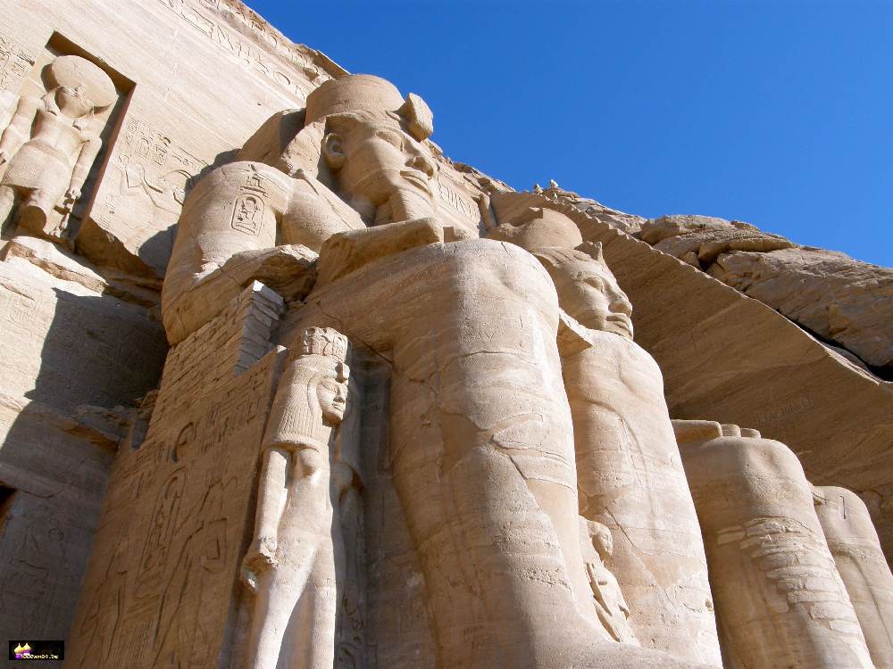 37_Abu-Simbel_Ramsestempel_Fig_rechts_P7070349.jpg